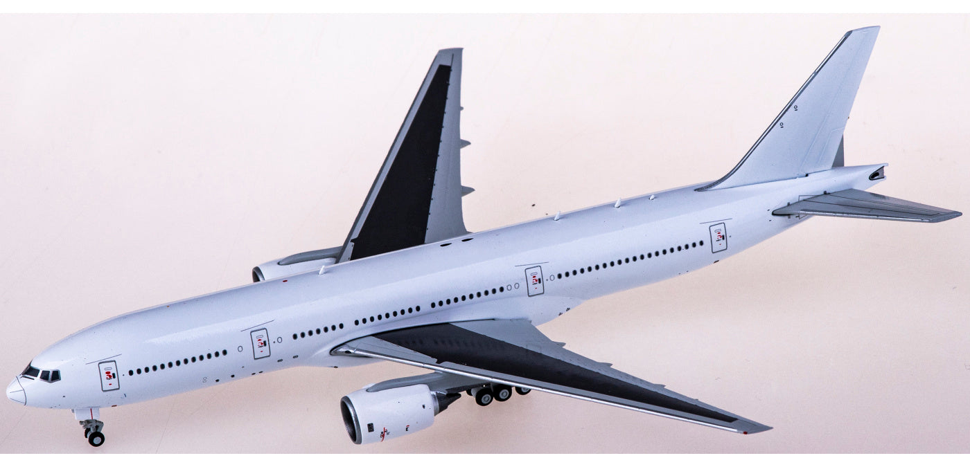 1:400 JC Wings BK2016 Boeing 777-200 Blank+Free Tractor