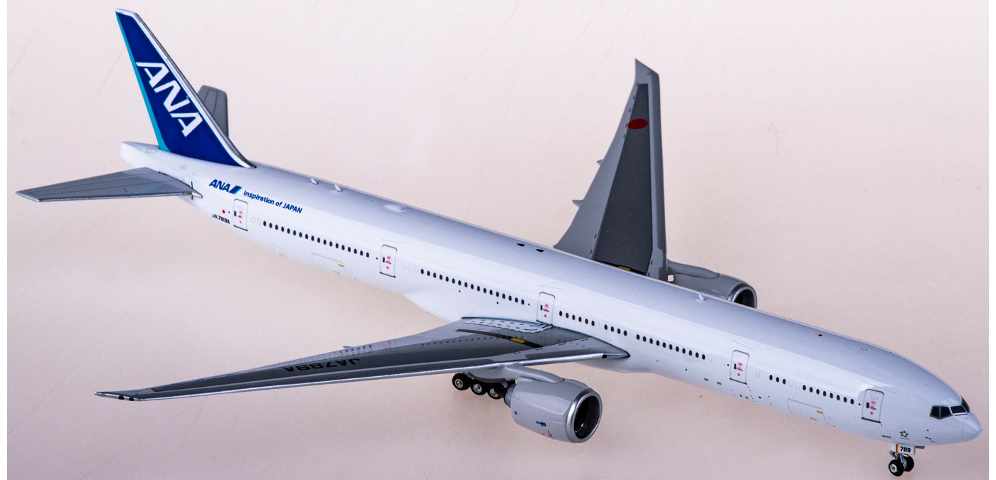 1:400 Phoenix PH04463 ANA Boeing 777-300ER JA789A+Free Tractor