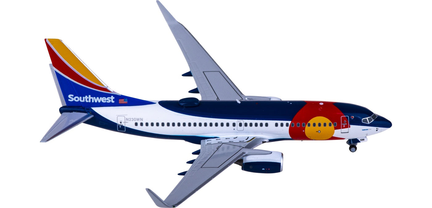 1:400 NG Models NG77021 Southwest Airlines Boeing 737-700 N230WN+Free Tractor