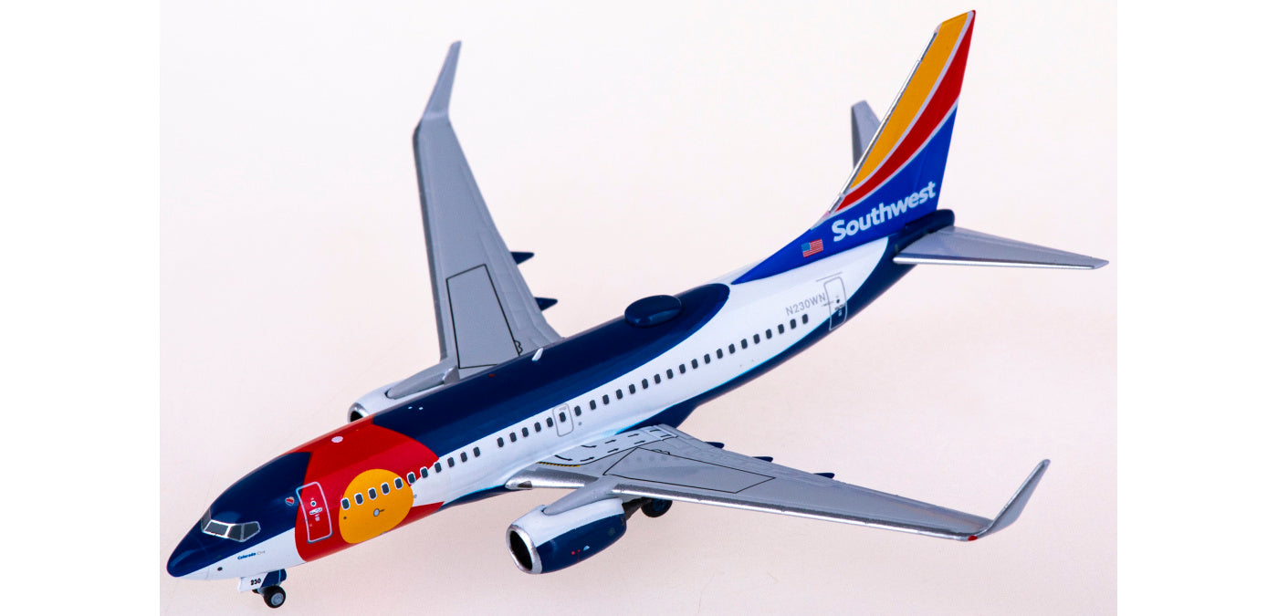 1:400 NG Models NG77021 Southwest Airlines Boeing 737-700 N230WN+Free Tractor