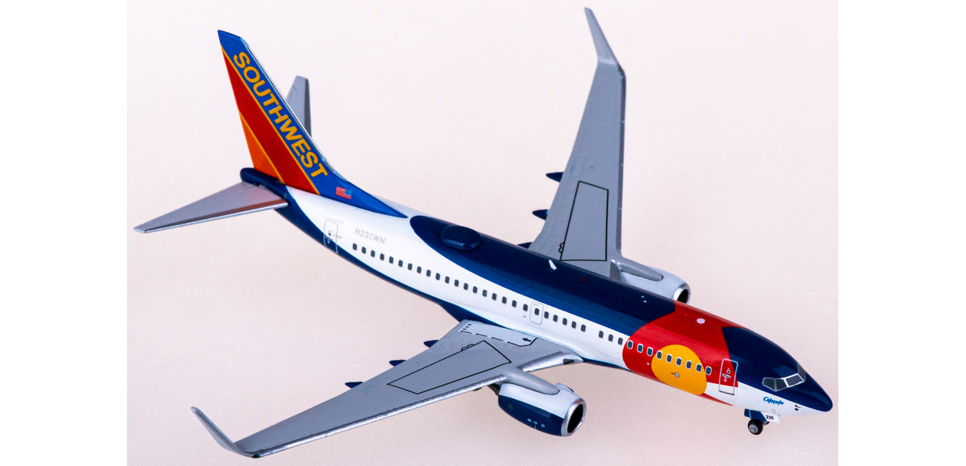 1:400 NG Models NG77020 Southwest Airlines Boeing 737-700 N230WN+Free Tractor