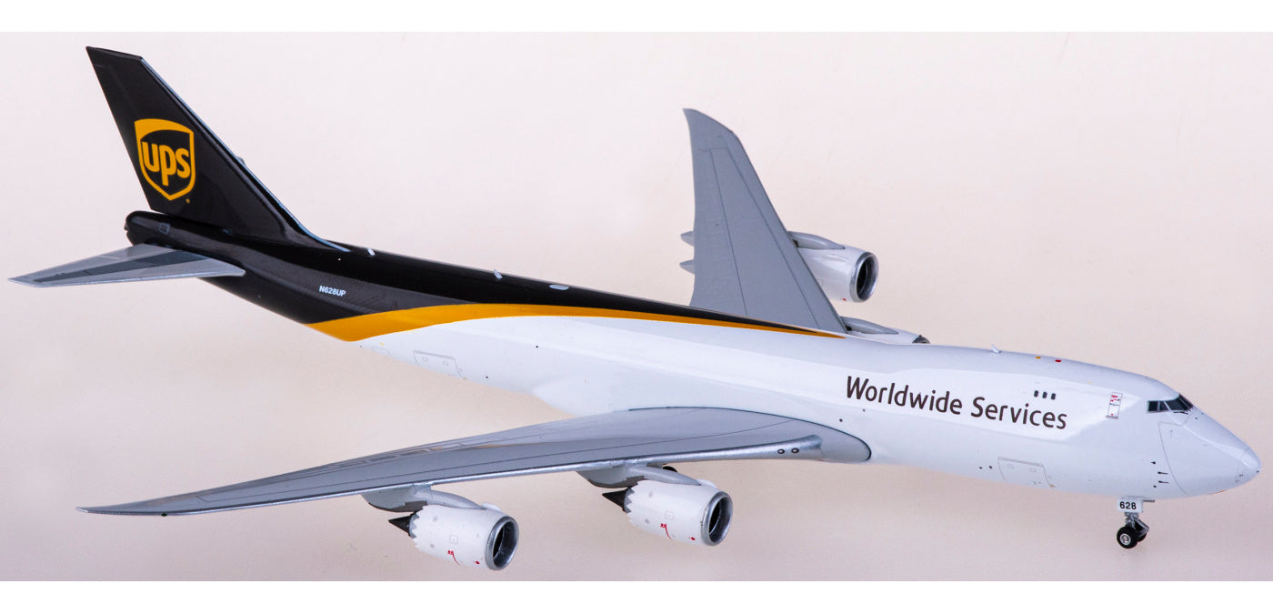 1:400 Phoenix PH04471 UPS Cargo Boeing 747-8F N628UP+Free Tractor