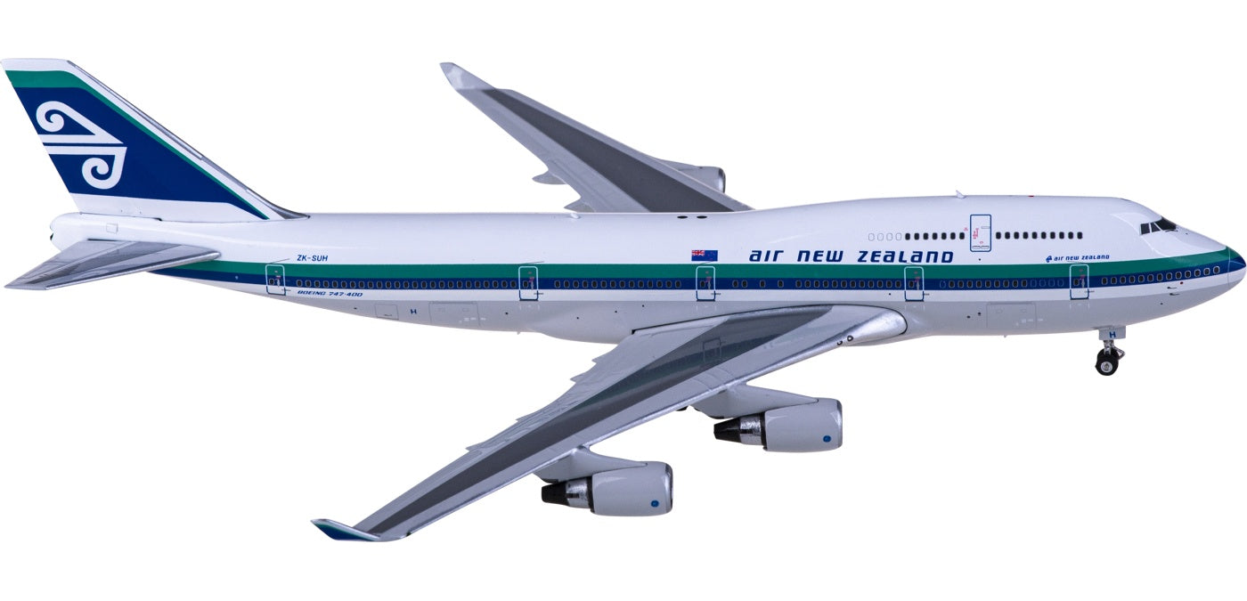 1:400 Phoenix PH11770 Air New Zealand Boeing 747-400 ZK-SUH+Free Tractor