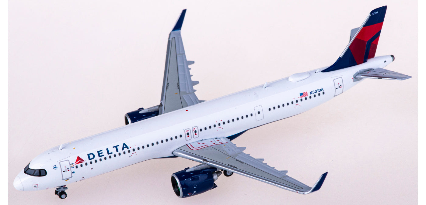 1:400 Geminijets GJDAL2164 Delta Air Lines Airbus A321neo N501DA+Free Tractor