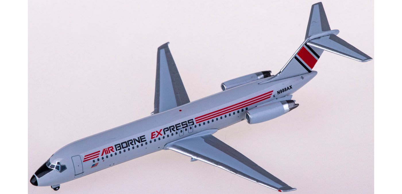 1:400 AeroClassics AC411136 Airborne Express McDonnell Douglas DC-9-32 N988AX Aircraft Model+Free Tractor