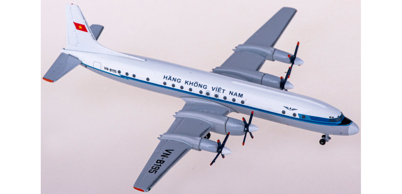 1:400 AeroClassics AC411099 Vietnam Airlines Ilyushin Il-18 VN-B195 Aircraft Model+Free Tractor