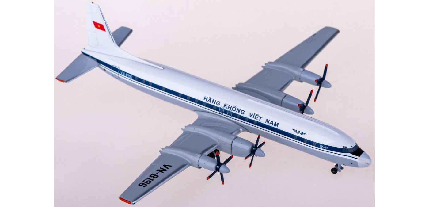 1:400 AeroClassics AC411100 Vietnam Airlines Ilyushin Il-18 VN-B196 Aircraft Model+Free Tractor