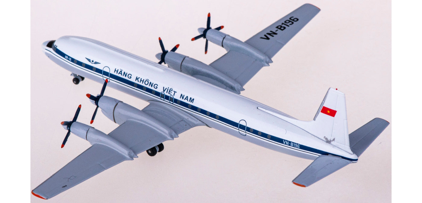 1:400 AeroClassics AC411100 Vietnam Airlines Ilyushin Il-18 VN-B196 Aircraft Model+Free Tractor