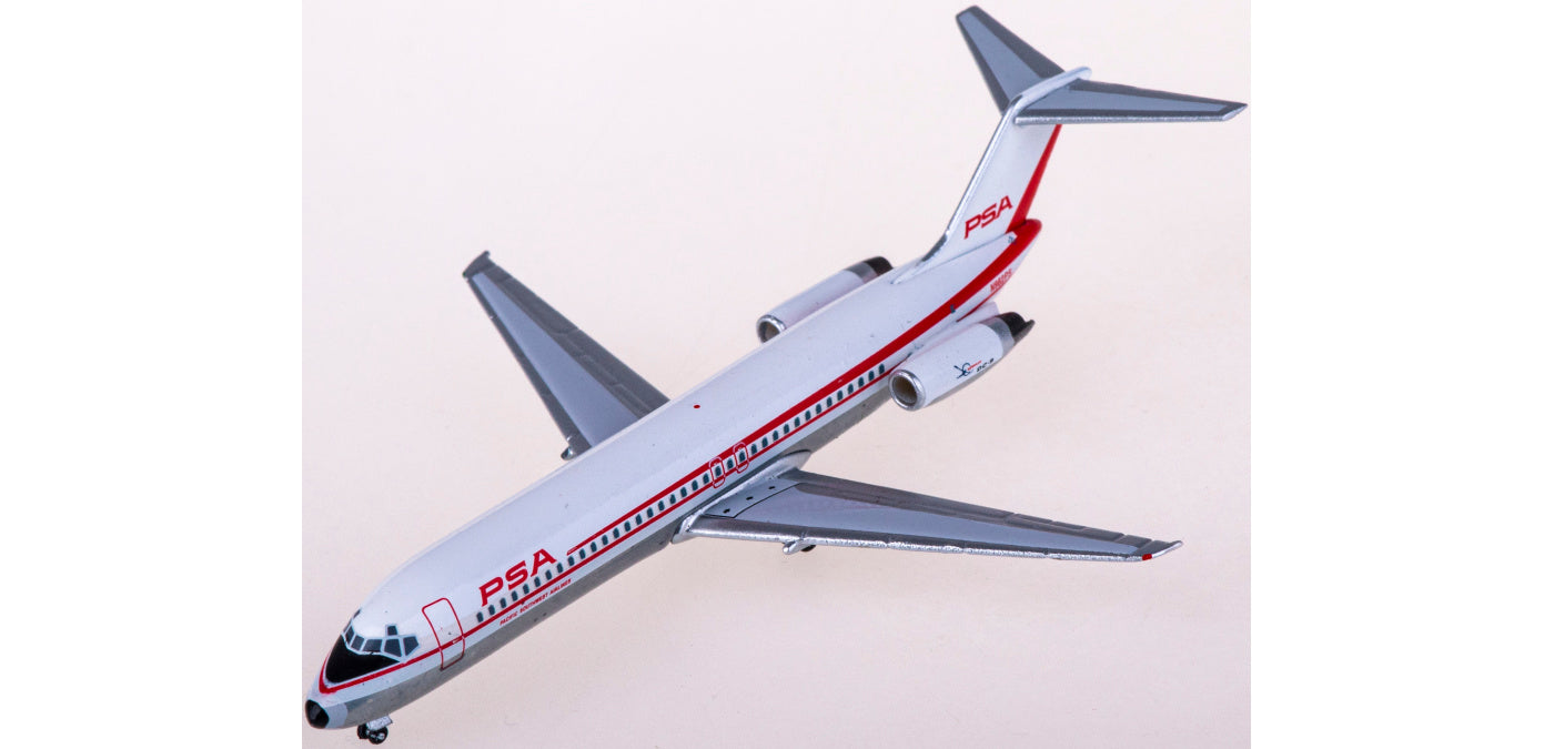 1:400 AeroClassics AC411145 PSA McDonnell Douglas DC-9-32 N982PS Aircraft Model+Free Tractor