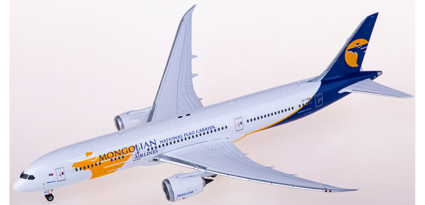 1:400 Phoenix PH11765 MIAT Mongolian Airlines Boeing 787-9 JU-1789+Free Tractor