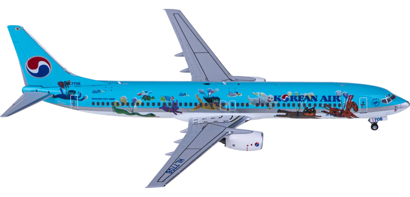 1:400 NG Models NG79018 Korean Air Boeing 737-900 HL7706+Free Tractor