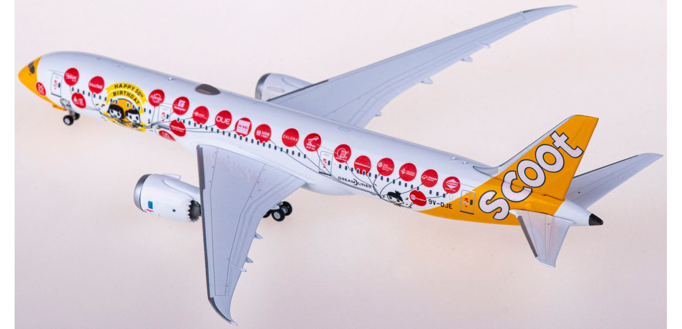 1:400 NG Models NG55096 Scoot Boeing 787-9 9V-OJE+Free Tractor