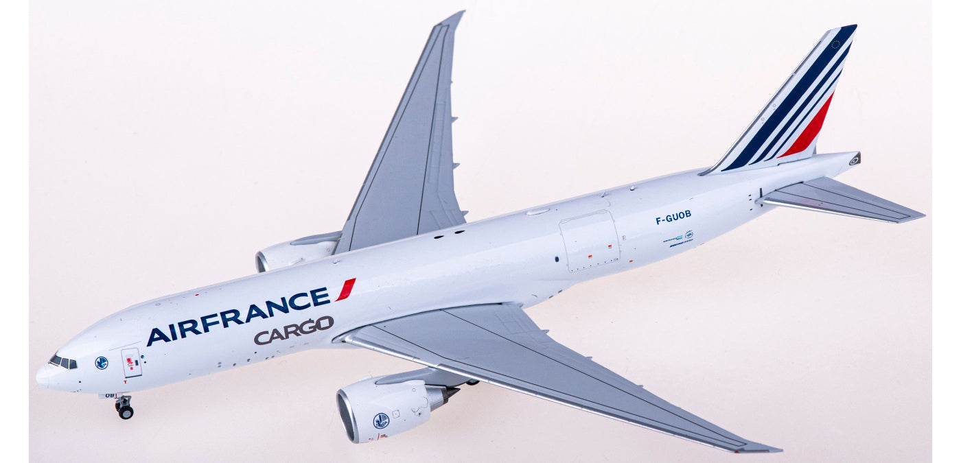 1:400 NG Models NG72012 Air France Cargo Boeing 777F F-GUOB+Free Tractor