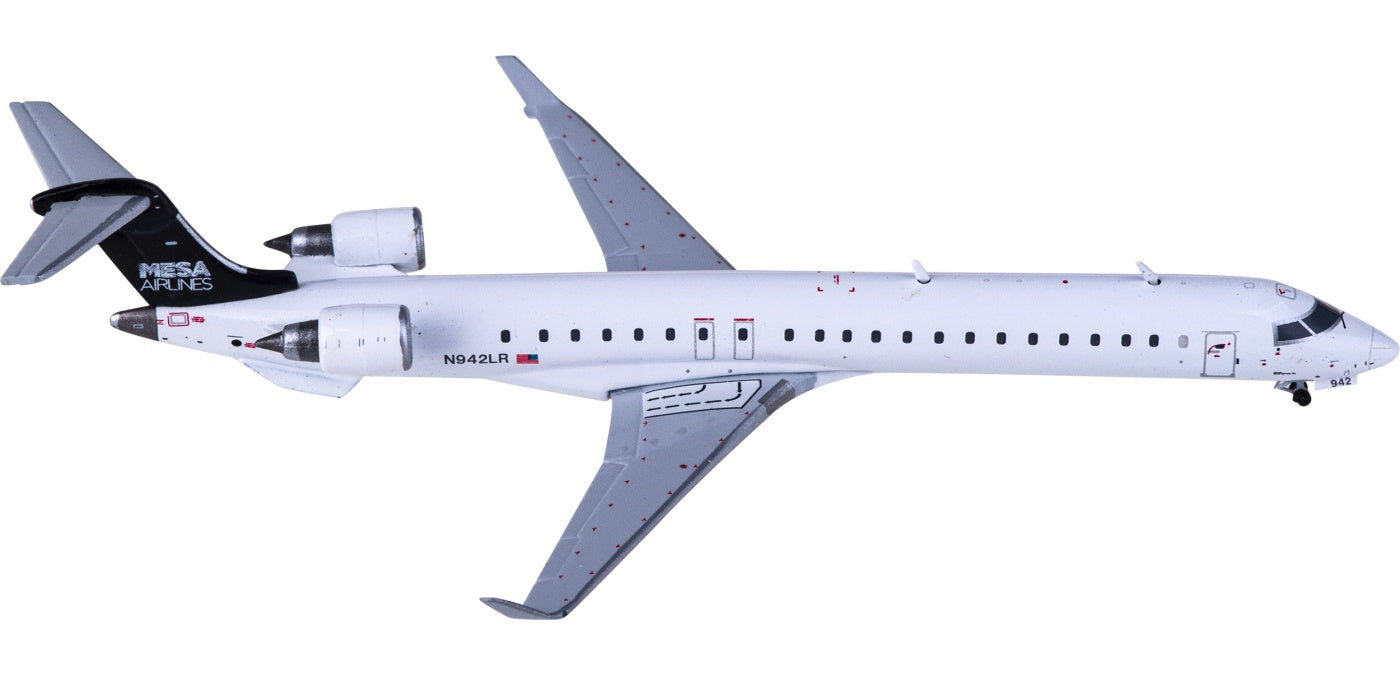 1:400 Geminijets GJASH2031 Mesa Airlines Bombardier CRJ900ER N942LR+Free Tractor