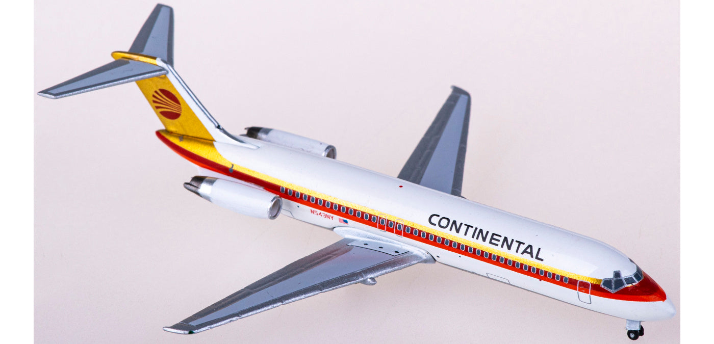 1:400 AeroClassics AC411142 Continental Airlines McDonnell Douglas DC-9-32 N543NY Aircraft Model+Free Tractor