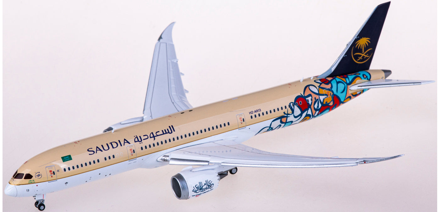 1:400 JC Wings LH4249A Saudia Boeing 787-9 Dreamliner HZ-AR13 "Flaps Down" Aircraft Model+Free Tractor