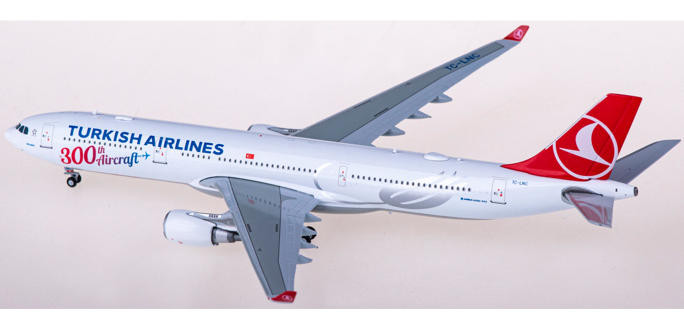 1:400 JC Wings EW4333012 Turkish Airlines Airbus A330-300 TC-LNC+Free Tractor