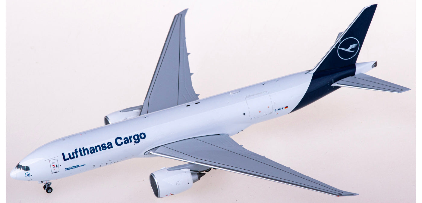 1:400 NG Models NG72003 Lufthansa Airlines Cargo Boeing 777F D-ALFF+Free Tractor