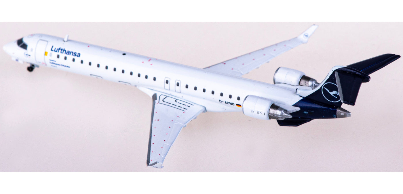 1:400 Geminijets GJCLH2021 Lufthansa Airlines Bombardier CRJ900LR D-ACND+Free Tractor