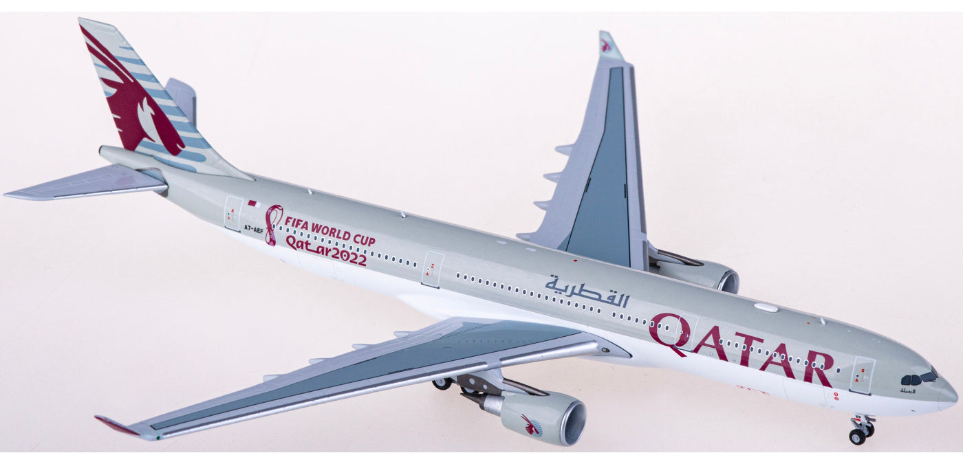 1:400 NG Models NG62045 Qatar Airways Airbus A330-300 A7-AEF+Free Tractor