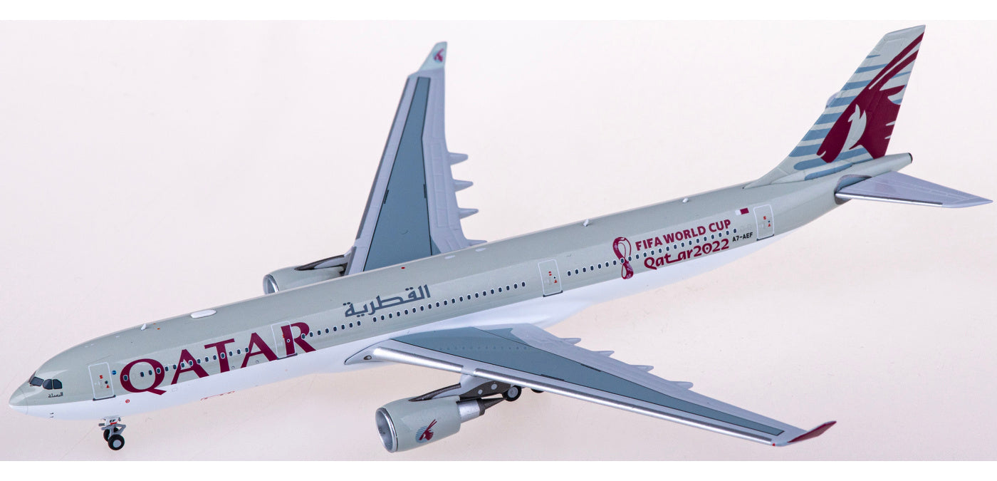 1:400 NG Models NG62045 Qatar Airways Airbus A330-300 A7-AEF+Free Tractor