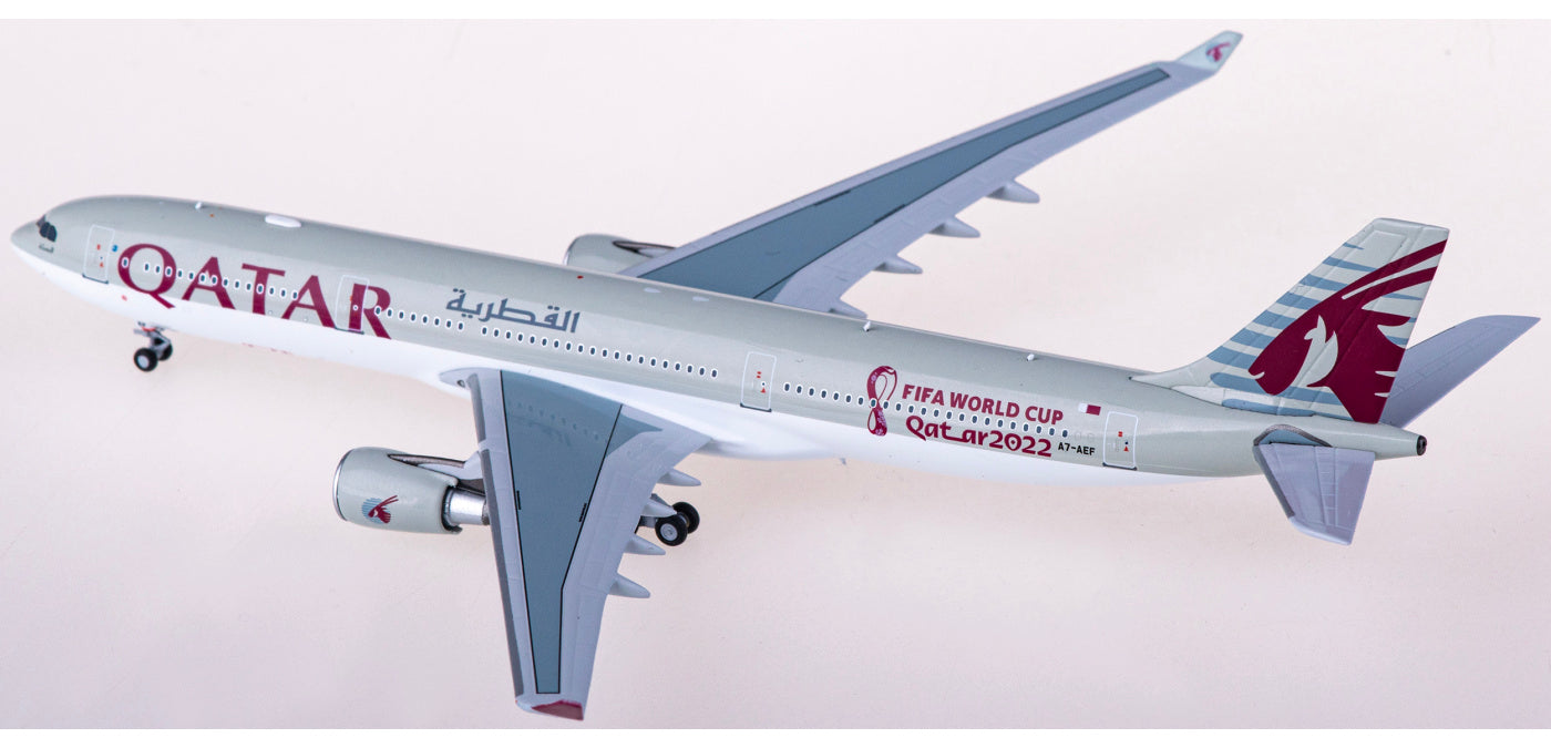 1:400 NG Models NG62045 Qatar Airways Airbus A330-300 A7-AEF+Free Tractor