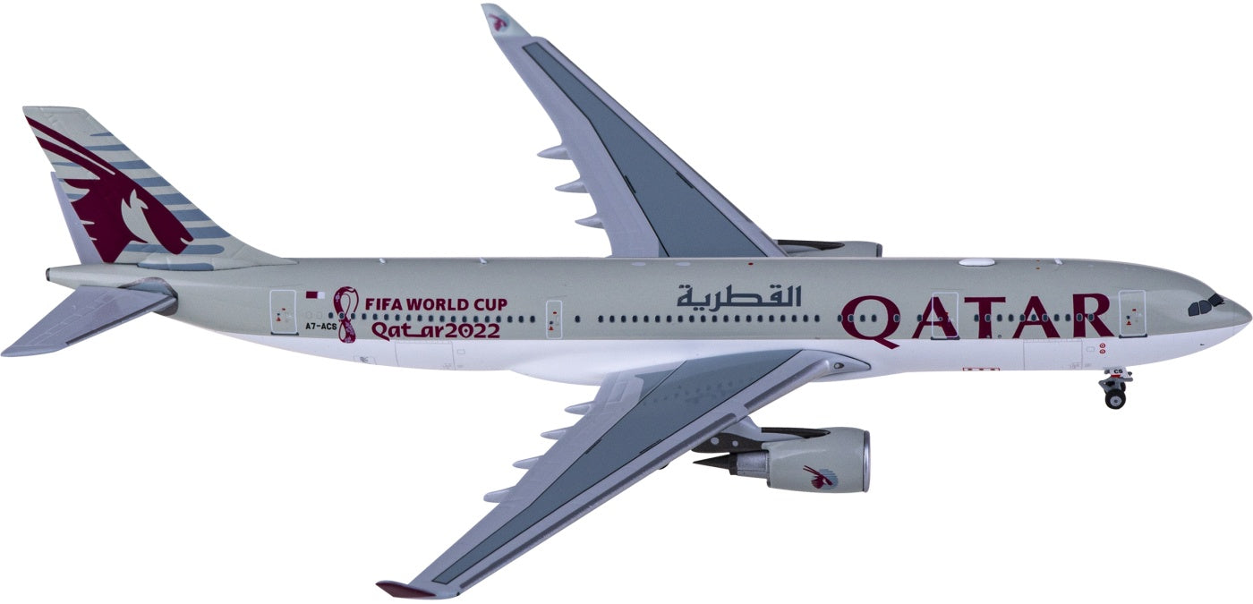 1:400 NG Models NG61058 Qatar Airways Airbus A330-200 A7-ACS+Free Tractor