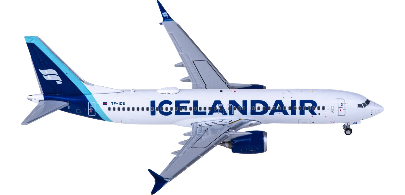 1:400 Geminijets GJICE2123 Icelandair Boeing 737 MAX 8 TF-ICE+Free Tractor