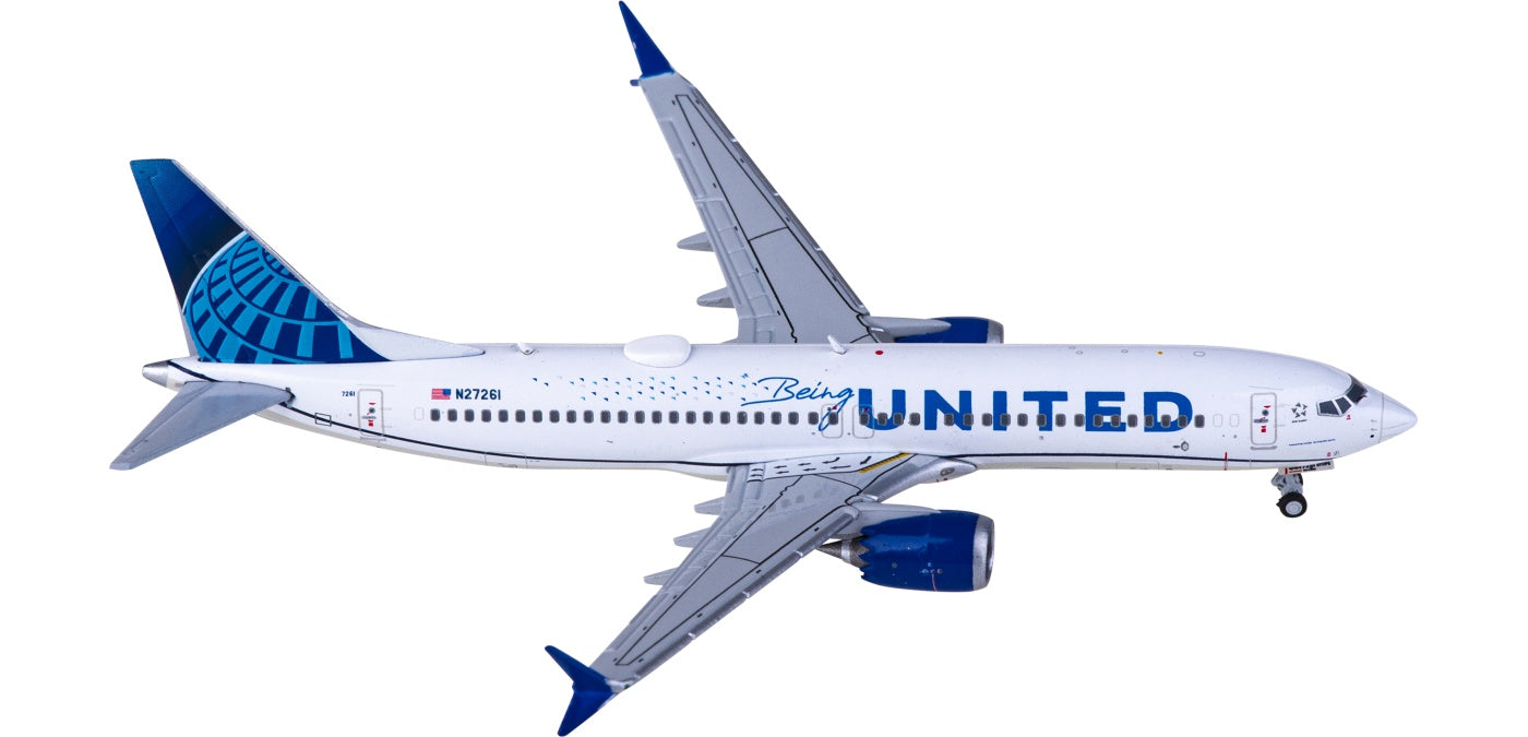 1:400 Geminijets GJUAL2074 United Airlines Boeing 737 MAX 8 N27261+Free Tractor