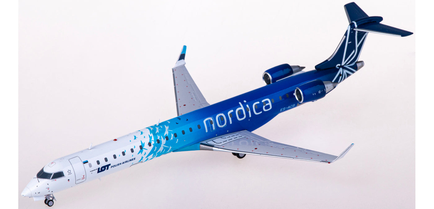 1:200 JC Wings XX2366 LOT Bombardier CRJ900 ES-ACB