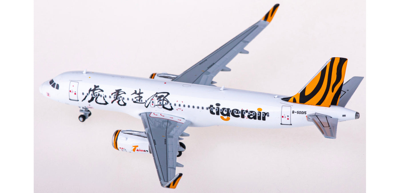 1:400 JC Wings XX40071 Tigerair Airbus A320 B-50015+Free Tractor