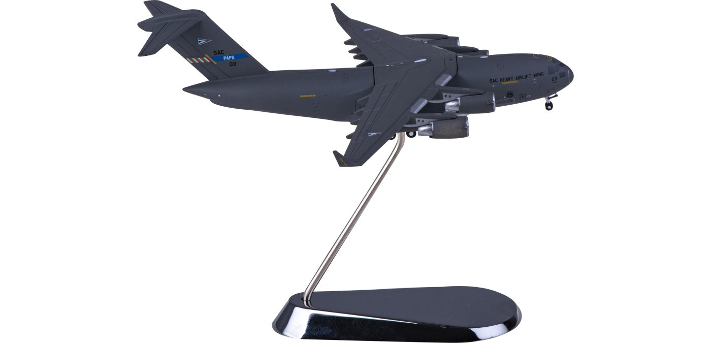 1:400 Geminijets GMNAT132 NATO Boeing C-17A Globemaster III SAC-03