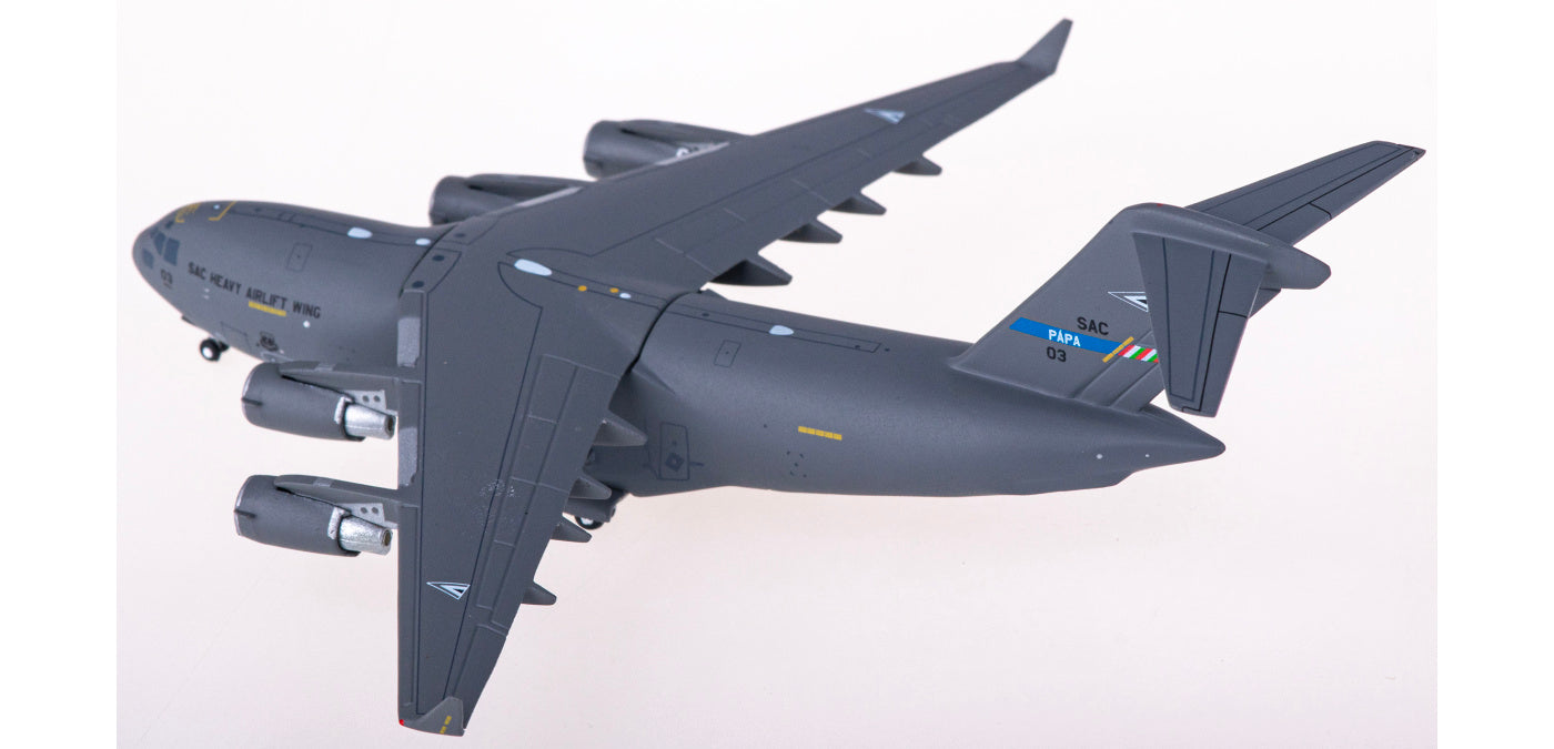 1:400 Geminijets GMNAT132 NATO Boeing C-17A Globemaster III SAC-03