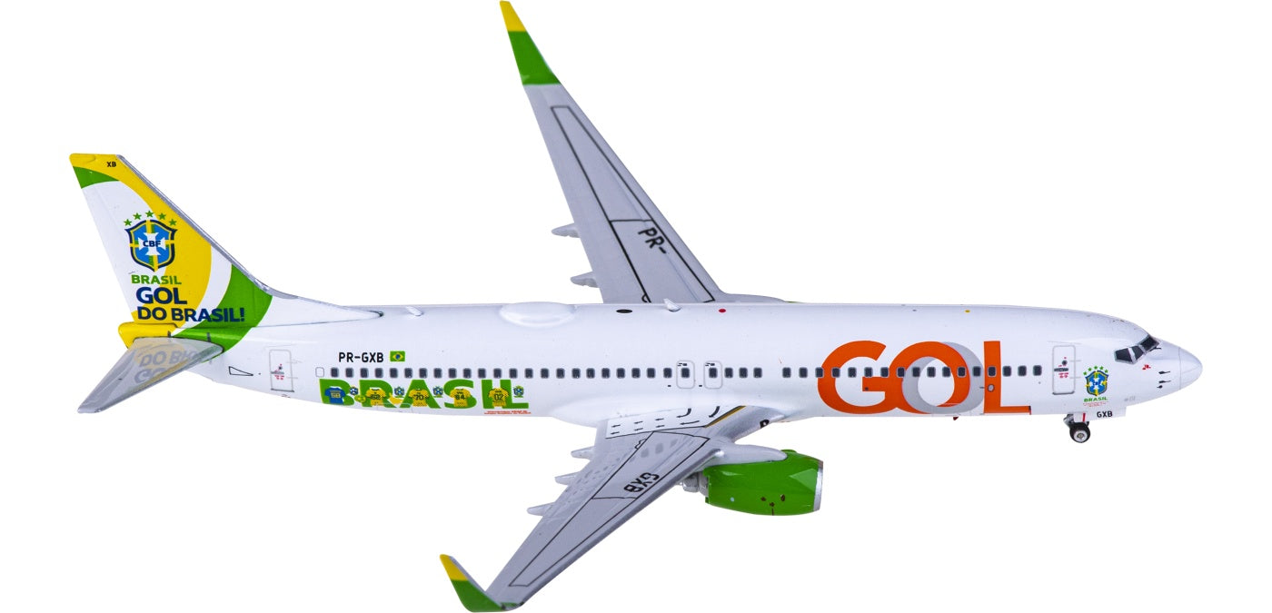 1:400 Phoenix PH04500 GOL Boeing 737-800 PR-GXB+Free Tractor