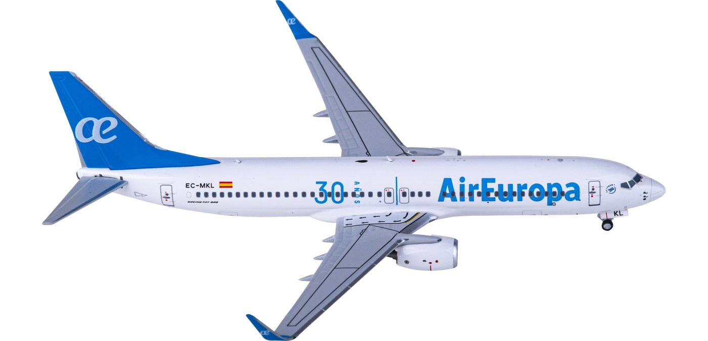 1:400 NG Models NG58170 Air Europa Boeing 737-800 EC-MKL+Free Tractor
