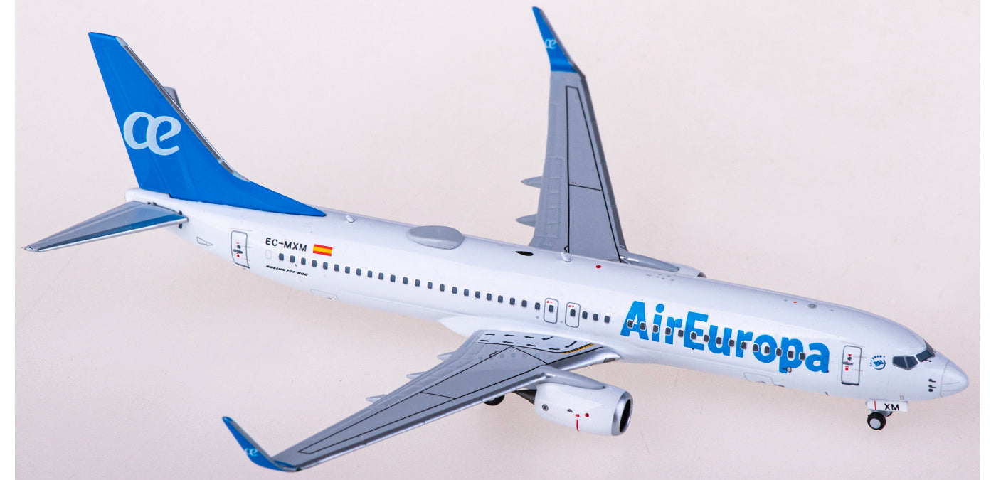 1:400 NG Models NG58155 Air Europa Boeing 737-800 EC-MXM+Free Tractor