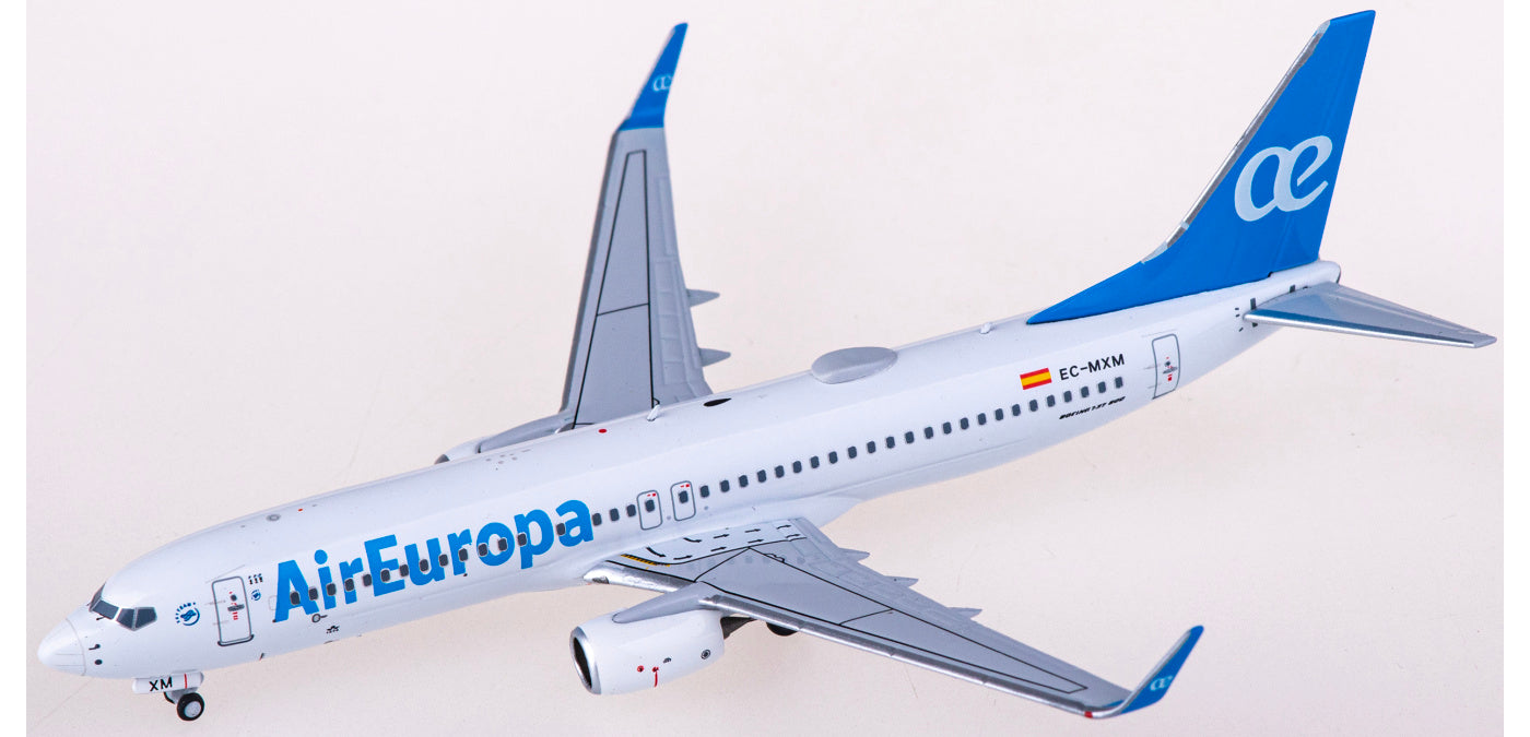 1:400 NG Models NG58155 Air Europa Boeing 737-800 EC-MXM+Free Tractor