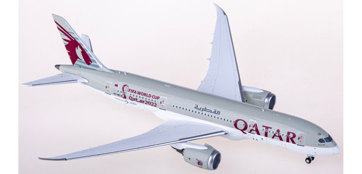 1:400 NG Models NG59009 Qatar Airways Boeing 787-8 Dreamliner A7-BCA+Free Tractor