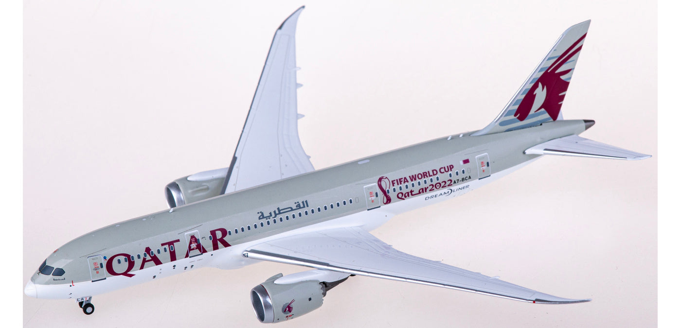 1:400 NG Models NG59009 Qatar Airways Boeing 787-8 Dreamliner A7-BCA+Free Tractor