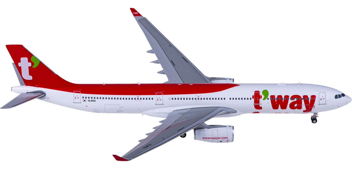 1:400 JC Wings LH4283 TwayAir Airbus A330-300 HL8501+Free Tractor
