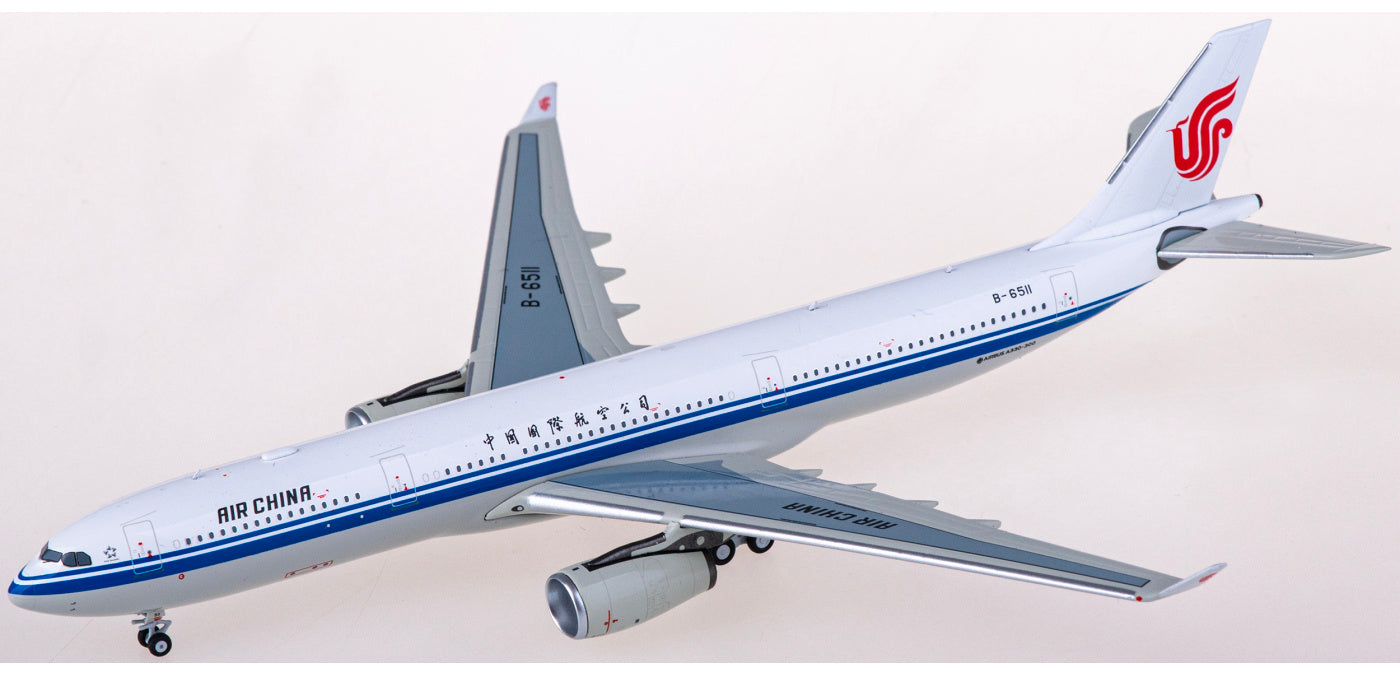 1:400 NG Models NG62048 Air China Airbus A330-300 B-6511+Free Tractor