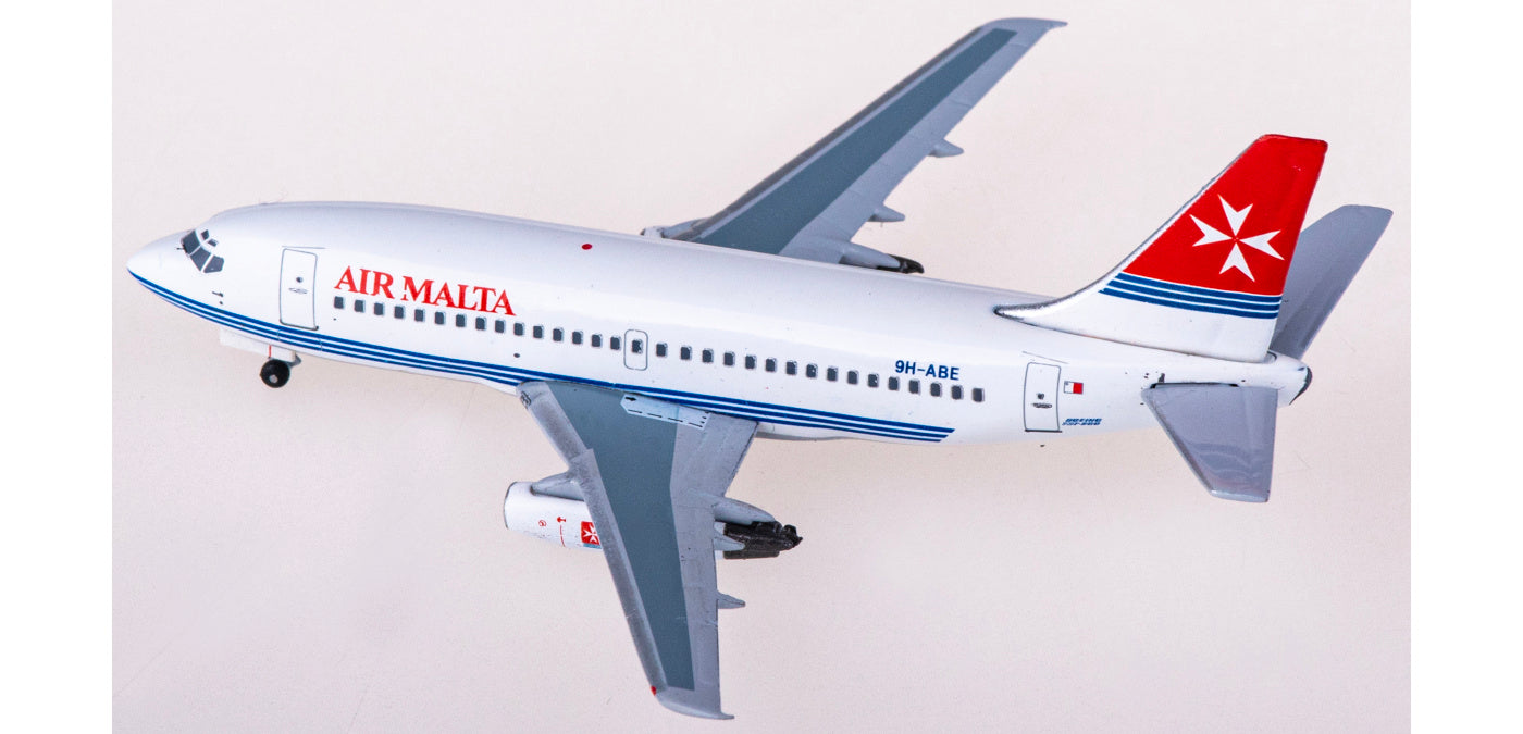 1:400 AeroClassics  AC411180 Air Malta Boeing 737-200 9H-ABE Aircraft Model+Free Tractor