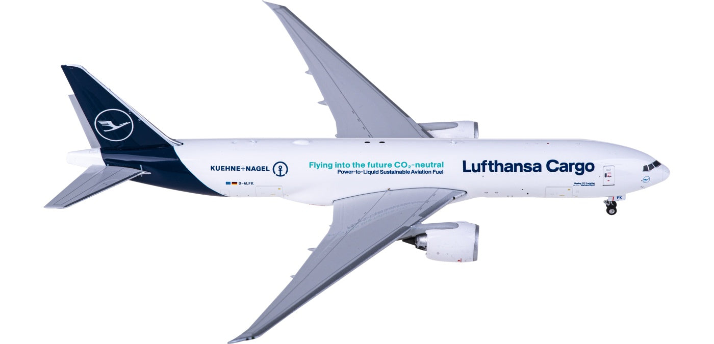 1:400 Phoenix PH04511 Lufthansa Cargo Boeing 777-200F D-ALFK+Free Tractor