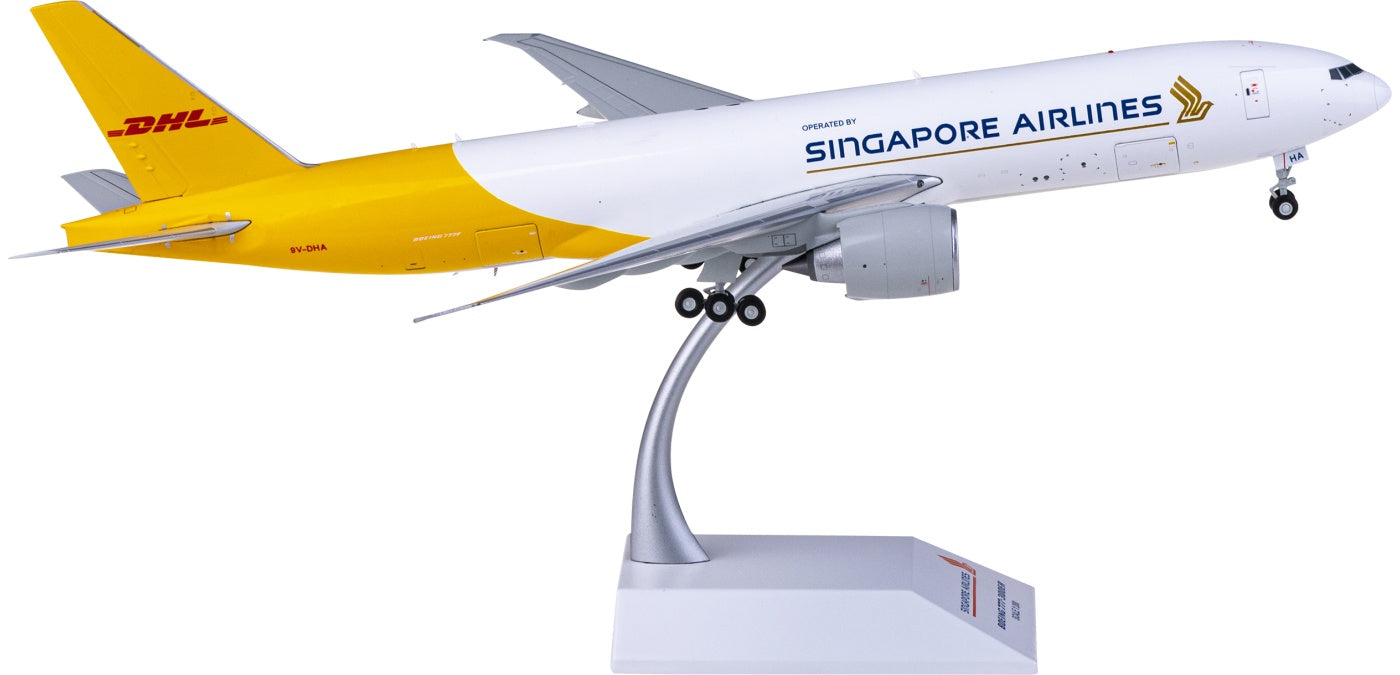 1:200 JC Wings SA2021C Singapore Airlines X DHL Boeing 777-200LRF 9V-DHA