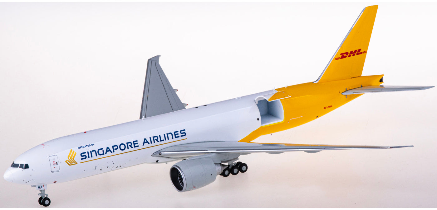 1:200 JC Wings SA2021C Singapore Airlines X DHL Boeing 777-200LRF 9V-DHA