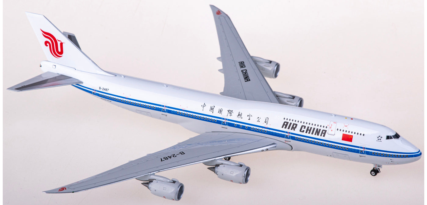 1:400 Phoenix PH11800 Air China Boeing 747-8i B-2487+Free Tractor