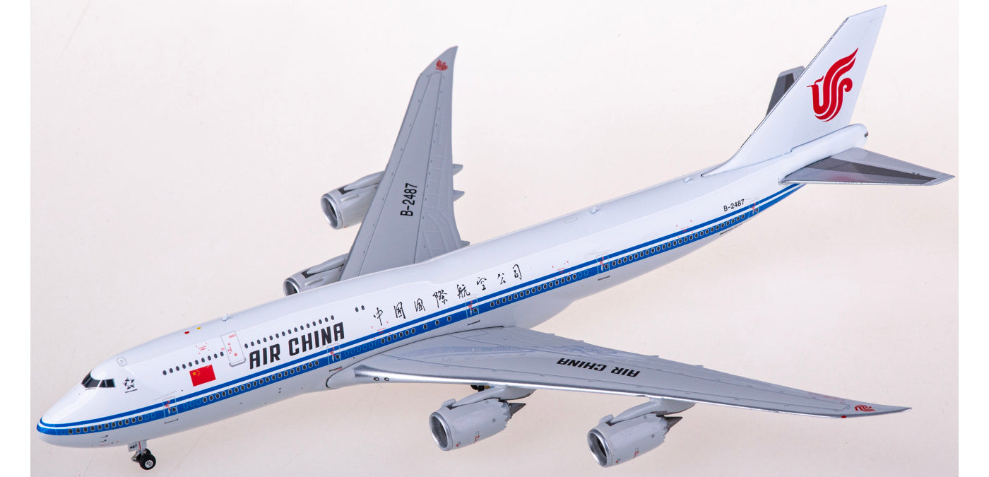 1:400 Phoenix PH11800 Air China Boeing 747-8i B-2487+Free Tractor