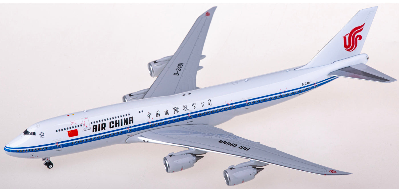 1:400 Phoenix PH11799 Air China Boeing 747-8i B-2481+Free Tractor