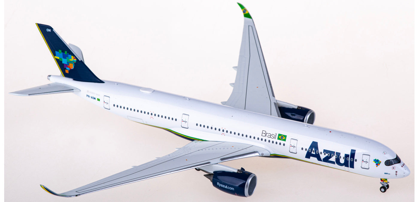 1:400 NG Models NG39043 Azul Airbus A350-900 PR-AOW+Free Tractor