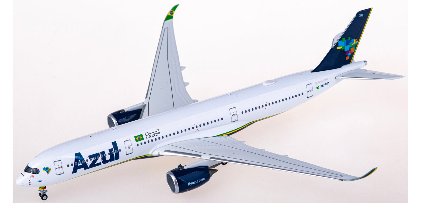 1:400 NG Models NG39043 Azul Airbus A350-900 PR-AOW+Free Tractor